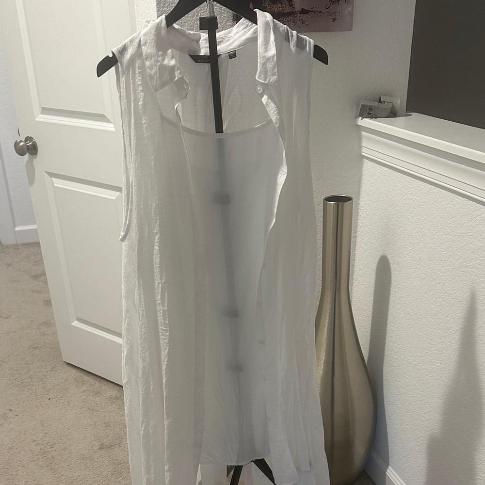 Mlle Gabrielle White High-Low Sleeveless Dress